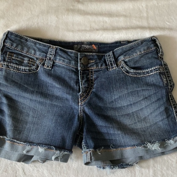 Silver Jeans Blue Jean Shorts with Distressed Hem - Picture 1 of 7